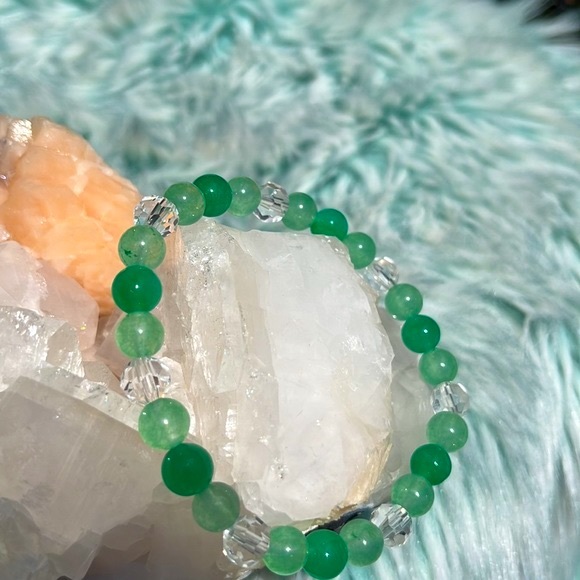 Handmade Green Aventurine Stretch Cord Bracelet. - Picture 3 of 4